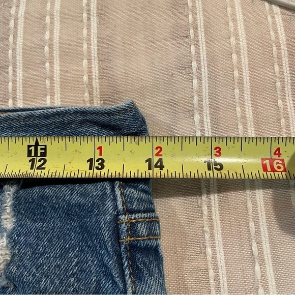 Levi’s Wedgie Fit High Rise Distressed Ankle Jeans in Higher Love Medium Wash 26 - Picture 11 of 13